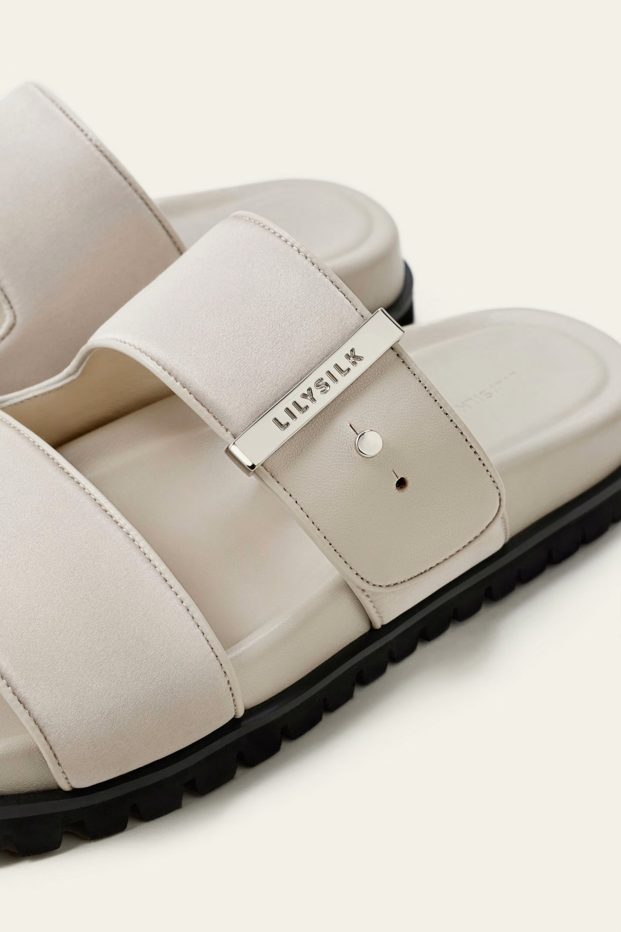 Zijde Charmeuse Dubbel-Band Platte Sandalen