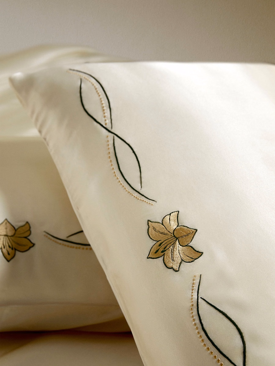 2-Pack Silk Pillowcase with Lily Embroidery