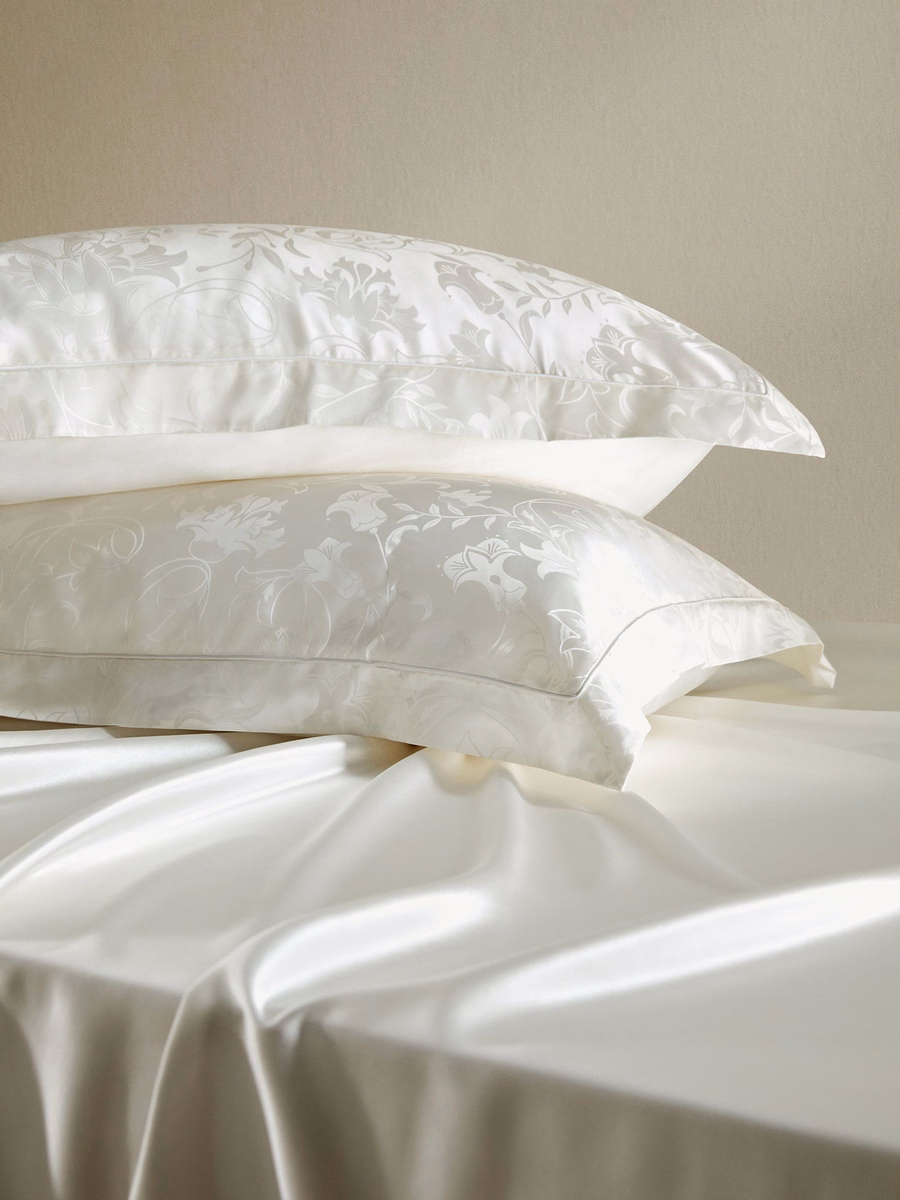Zijden Bedding Set met Lelie Jacquard