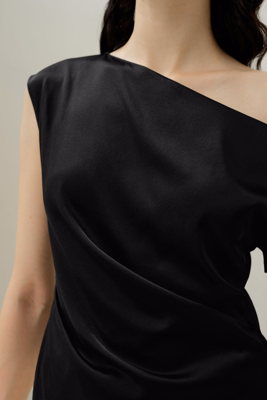 Stretch Charmeuse Asymmetrische Top