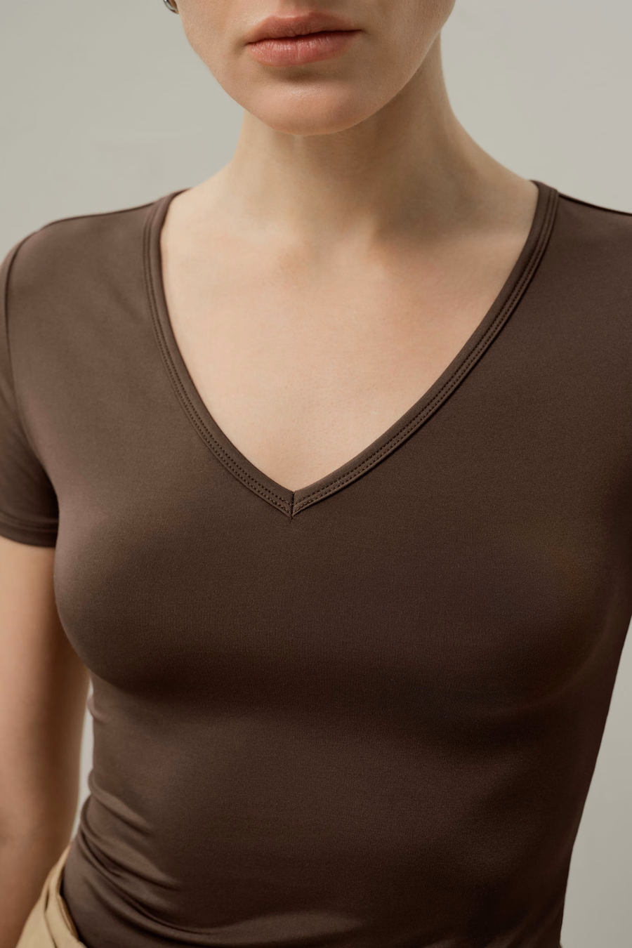 Silk Breeze Jersey V-hals T-shirt