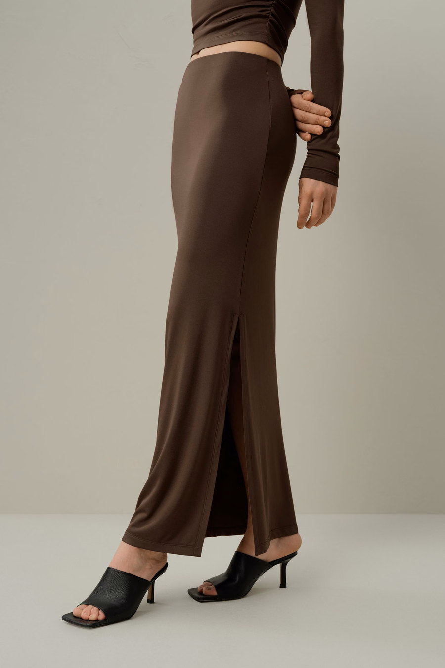 Silk Breeze Jersey Slim-Fit Maxi Skirt