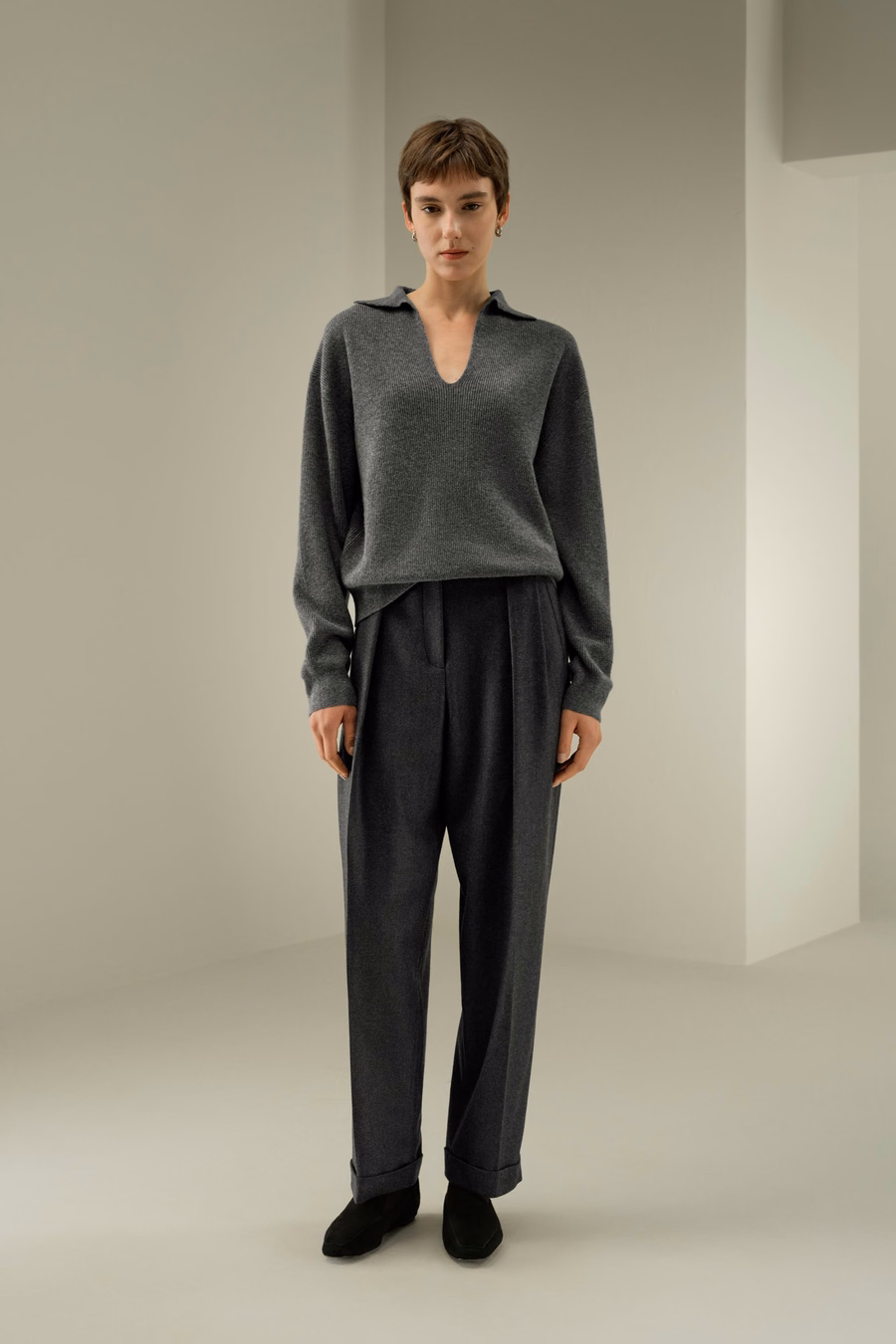 Voorpantalon met plooien van zijde-wol