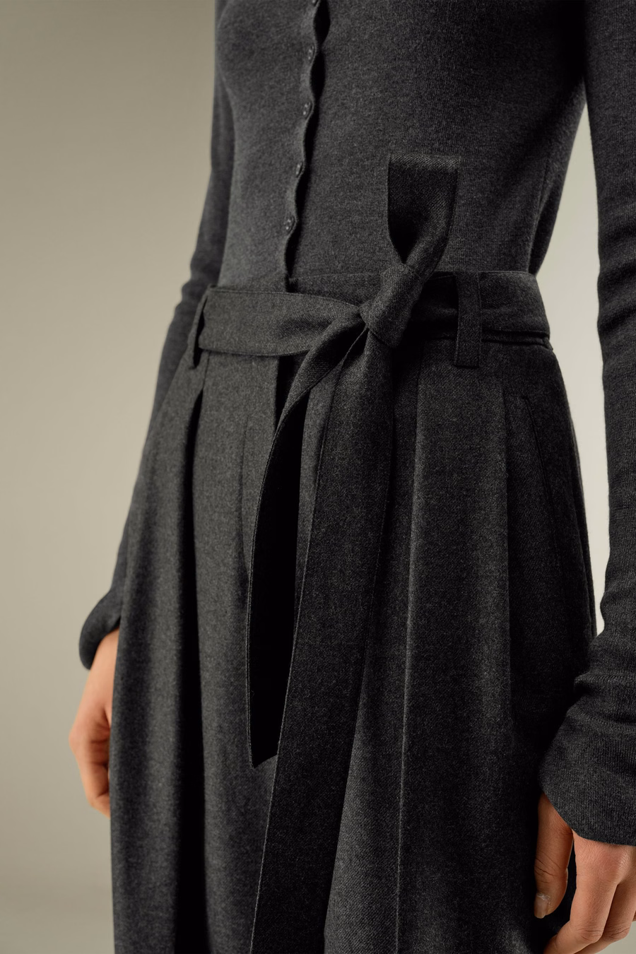 Voorpantalon met plooien van zijde-wol