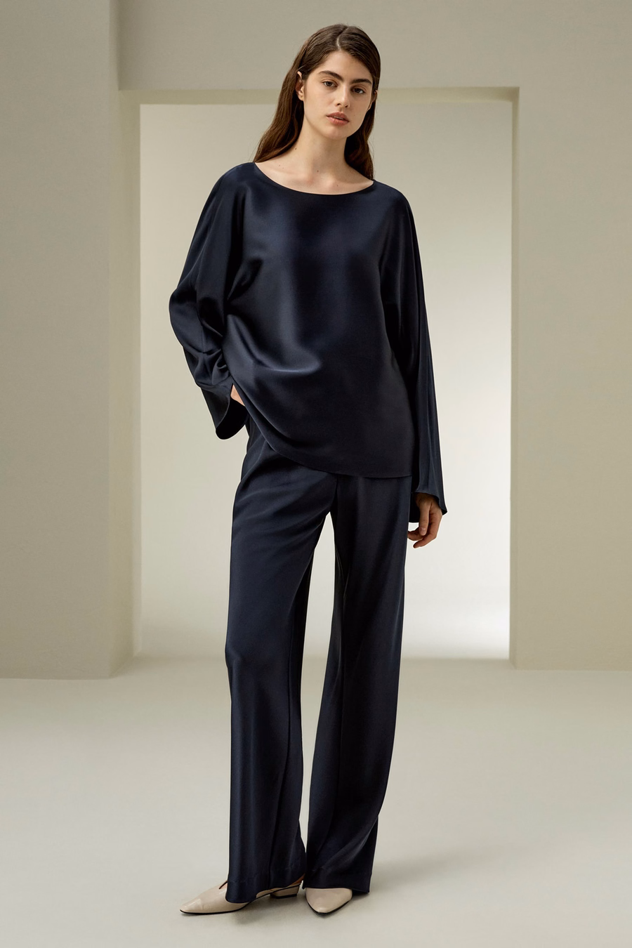 Zijden Charmeuse Crewneck Blouse