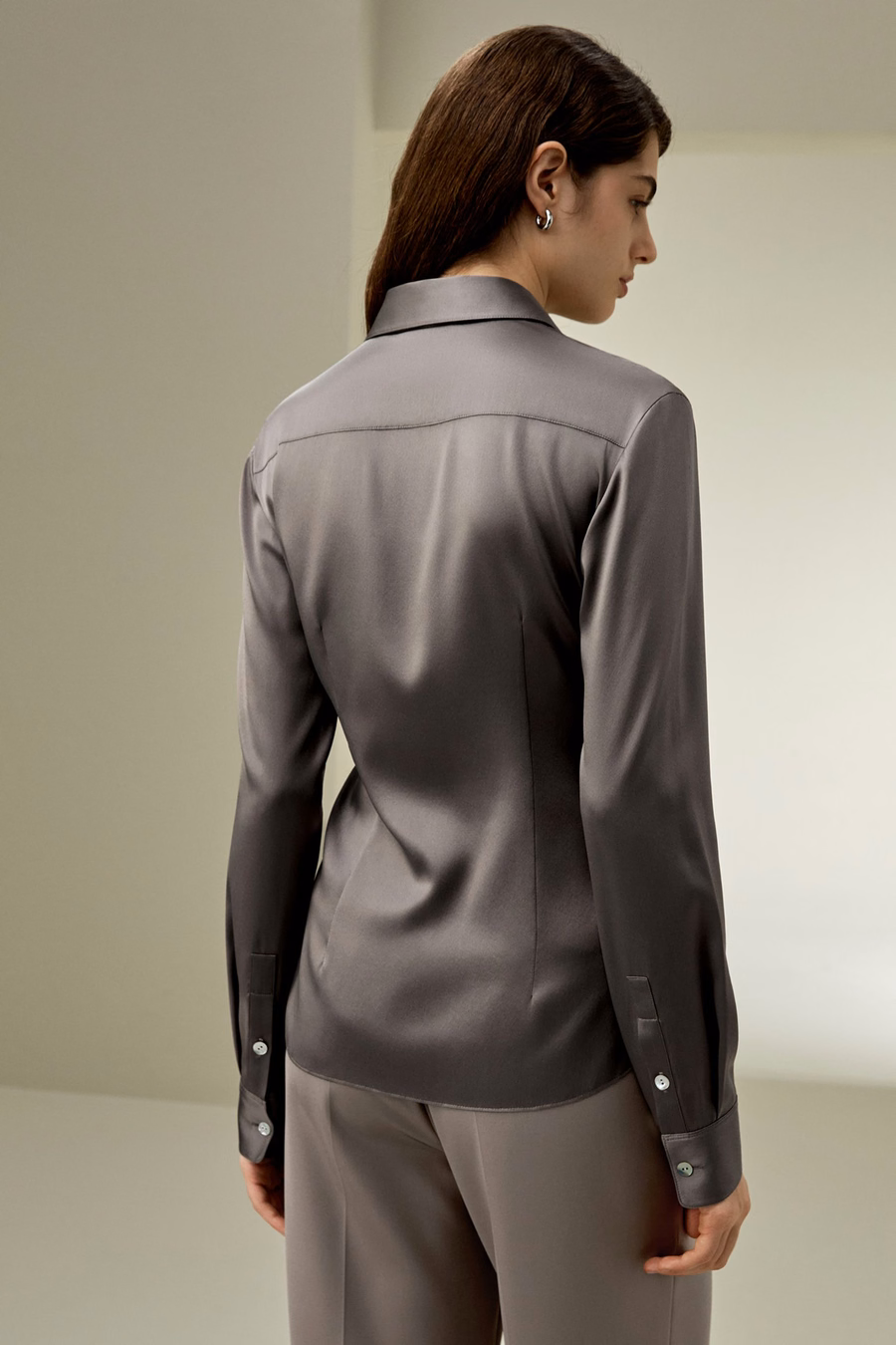Elegante Silhouet Zijde Shirt