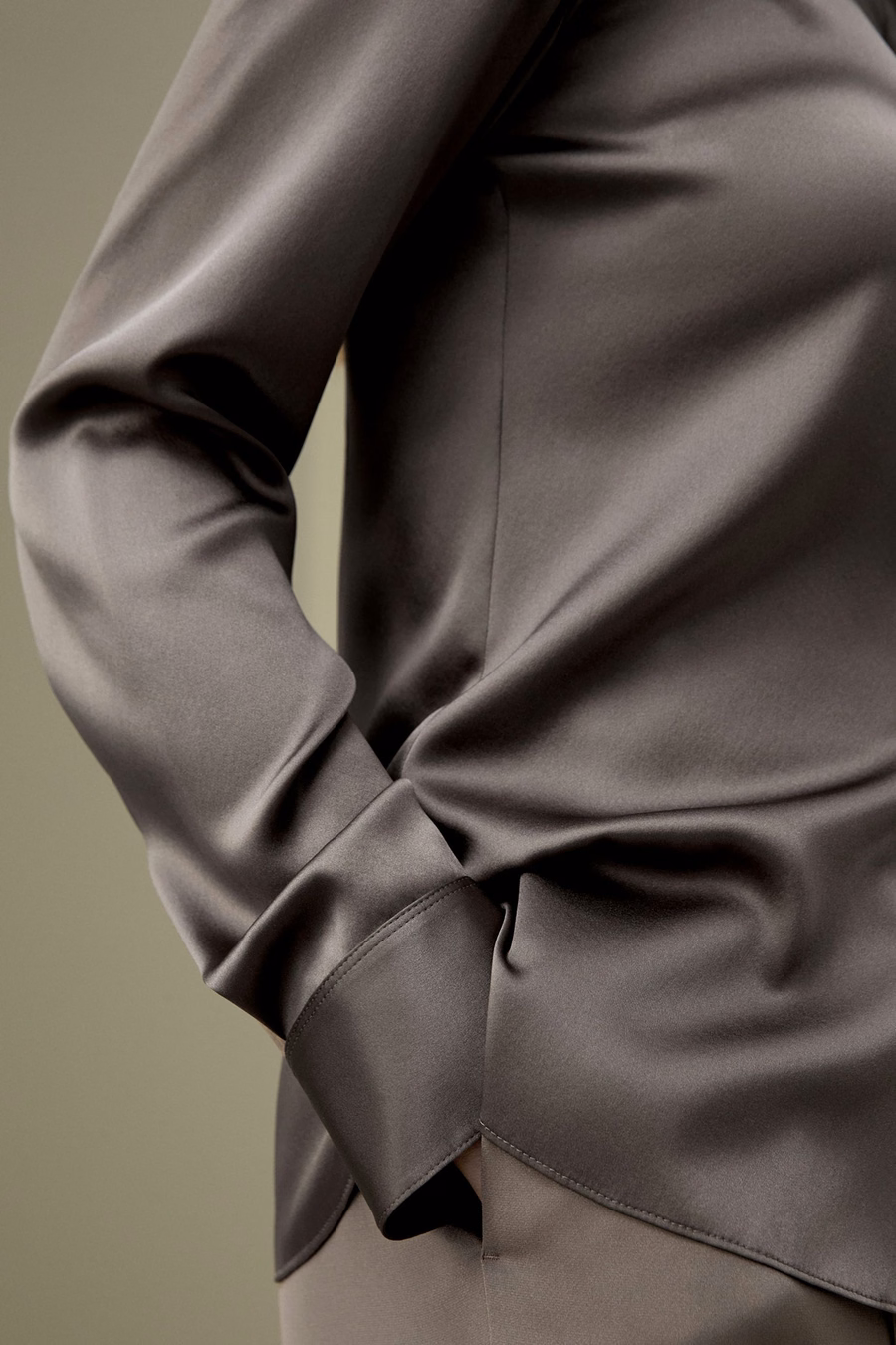 Elegante Silhouet Zijde Shirt