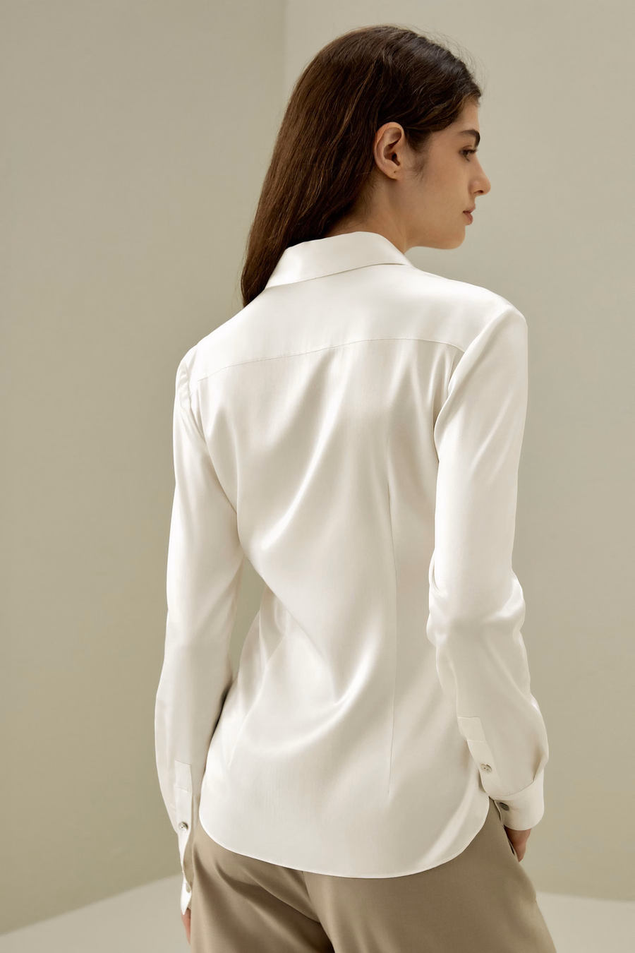 Elegante Silhouet Zijde Shirt