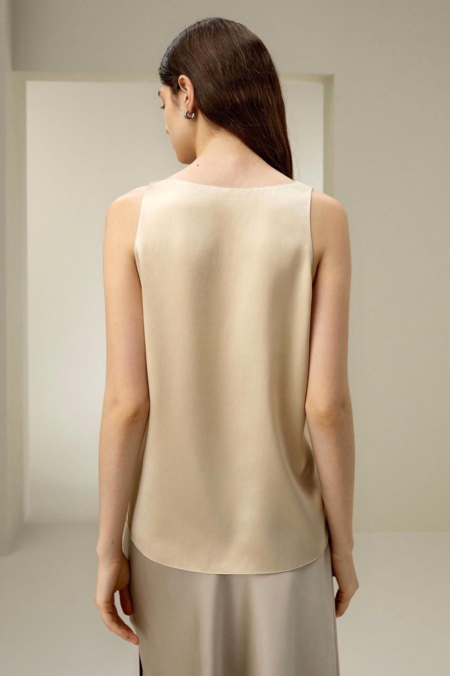 Relaxed Silk U-neck Tank