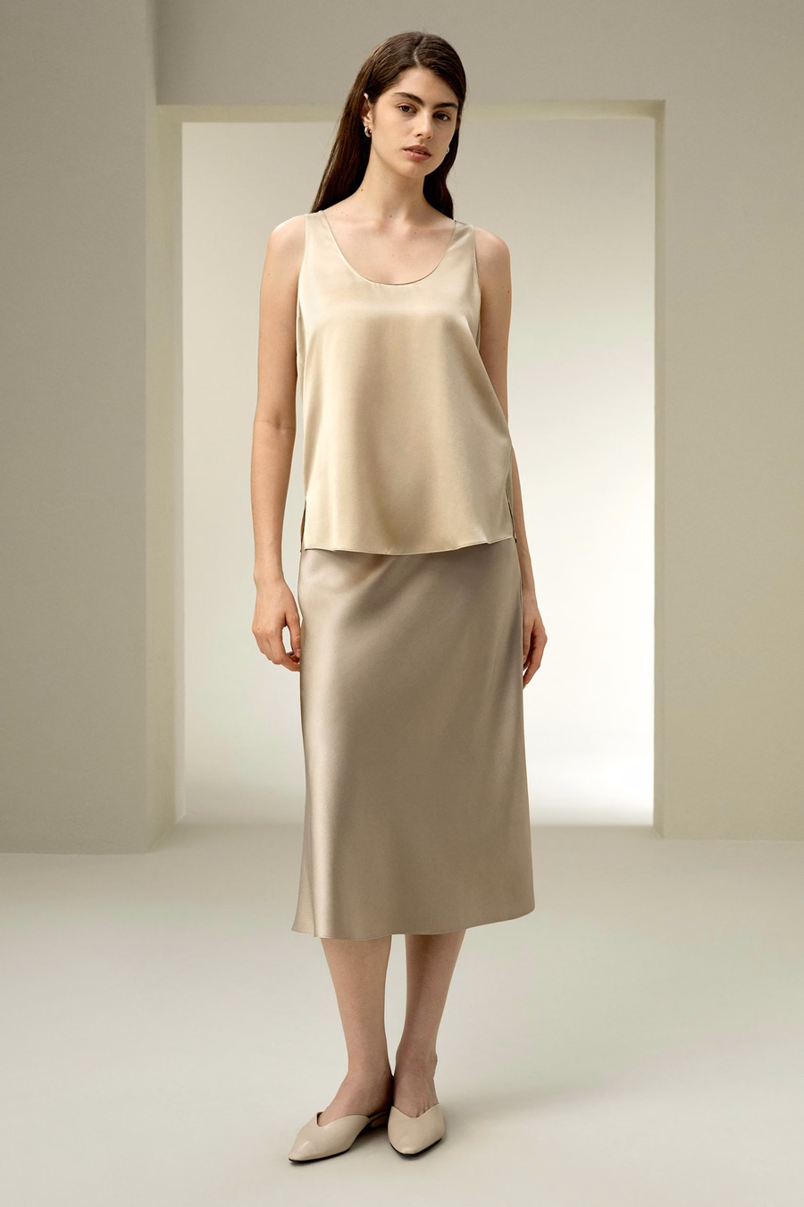 Relaxed Silk U-neck Tank