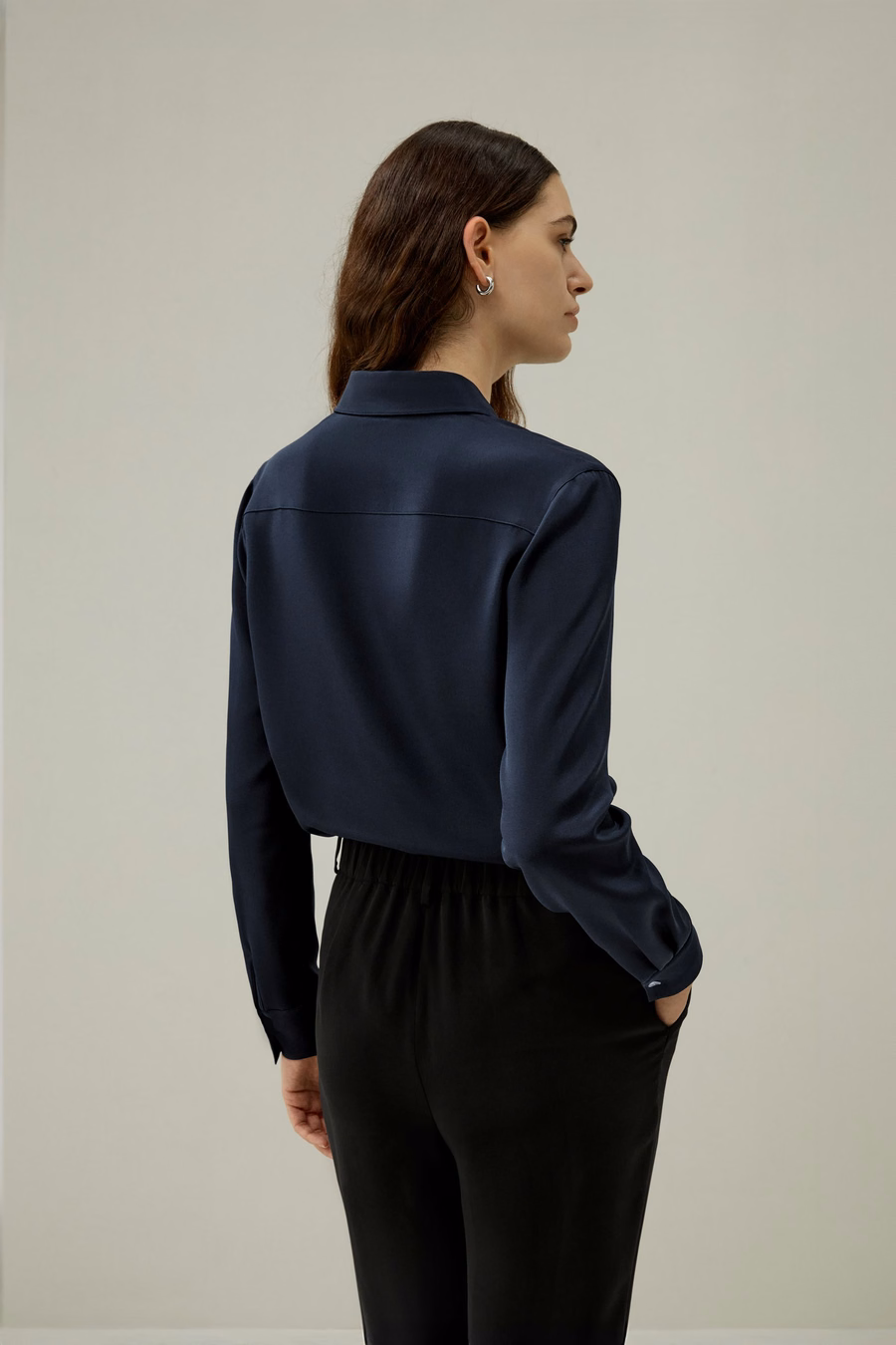 Gracieuze Knop-Up Zijde Blouse