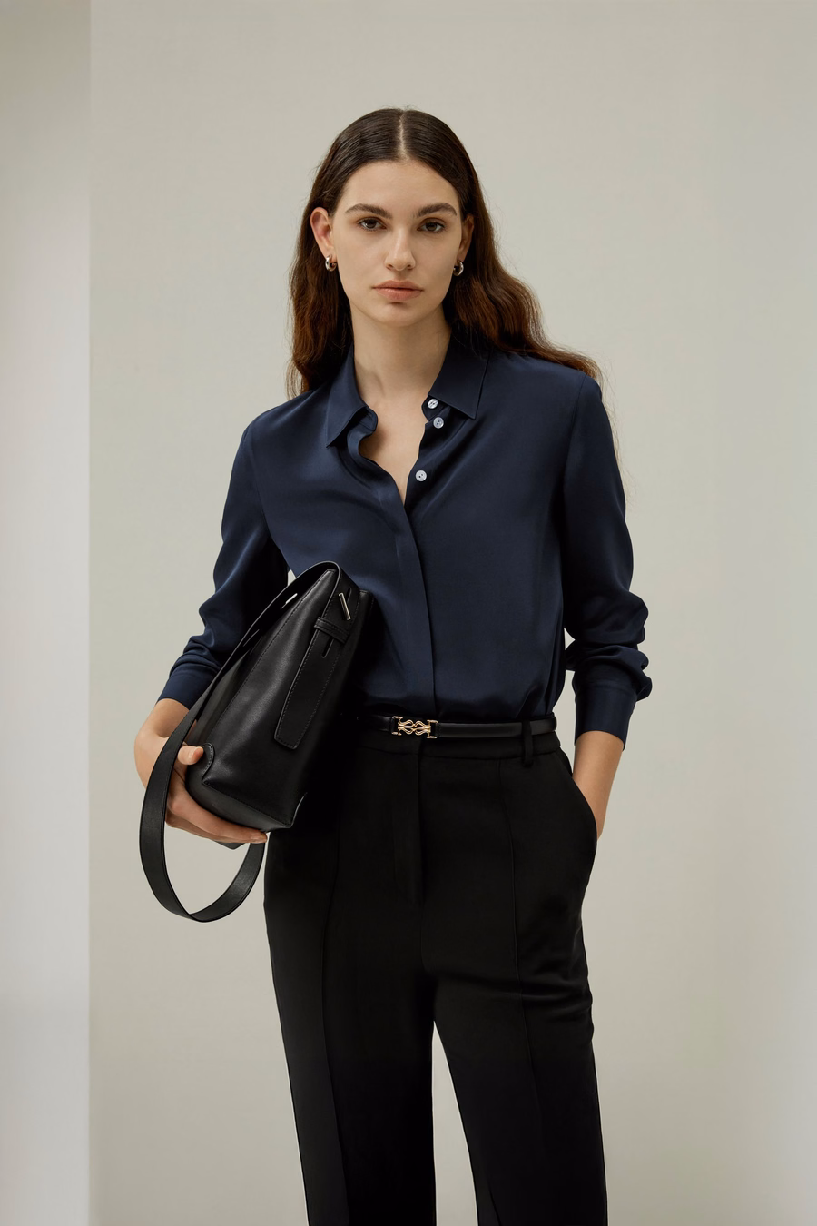 Gracieuze Knop-Up Zijde Blouse