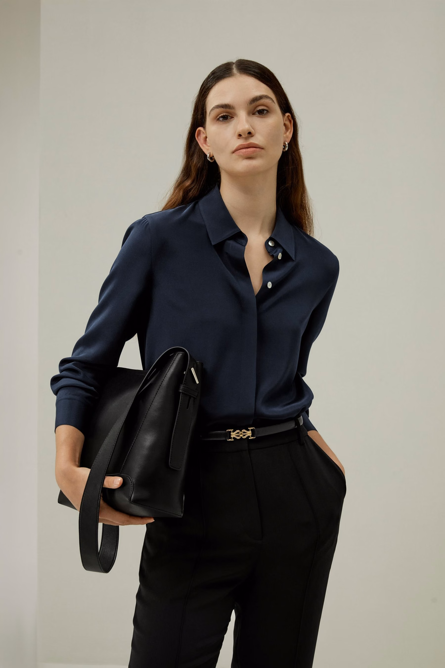Gracieuze Knop-Up Zijde Blouse