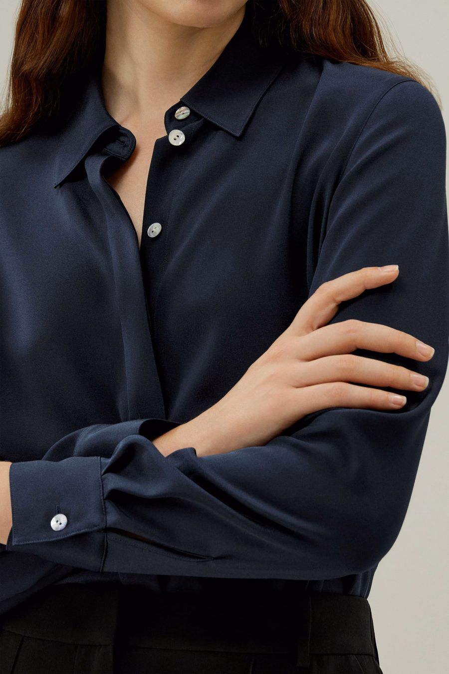 Gracieuze Knop-Up Zijde Blouse