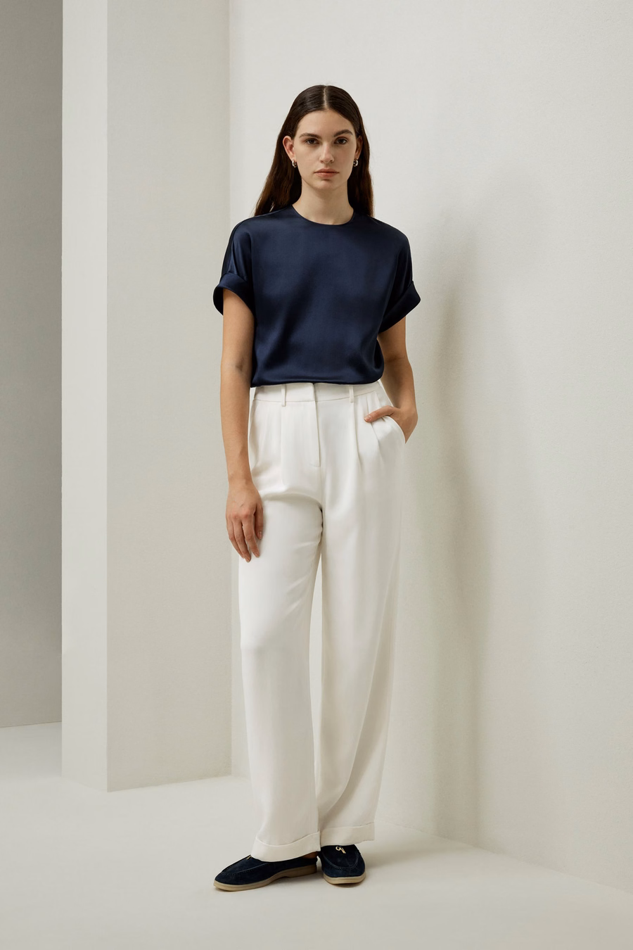 Oblique mouwen ronde hals zijde T-shirt