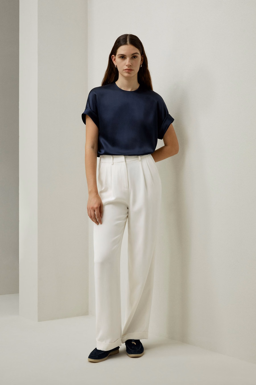 Oblique mouwen ronde hals zijde T-shirt