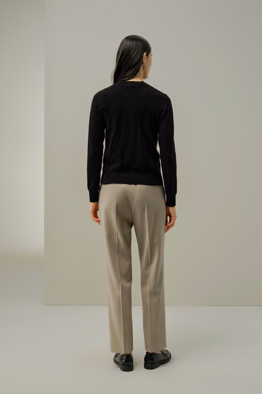 Cashmere Fitted Crew Neck Cardigan