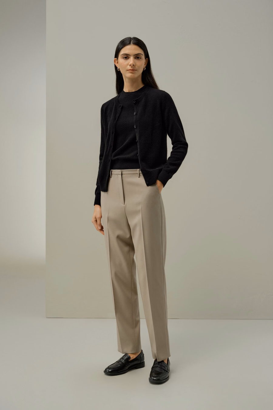 Cashmere Fitted Crew Neck Cardigan