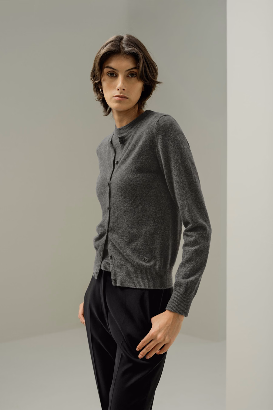 Cashmere Fitted Crew Neck Cardigan