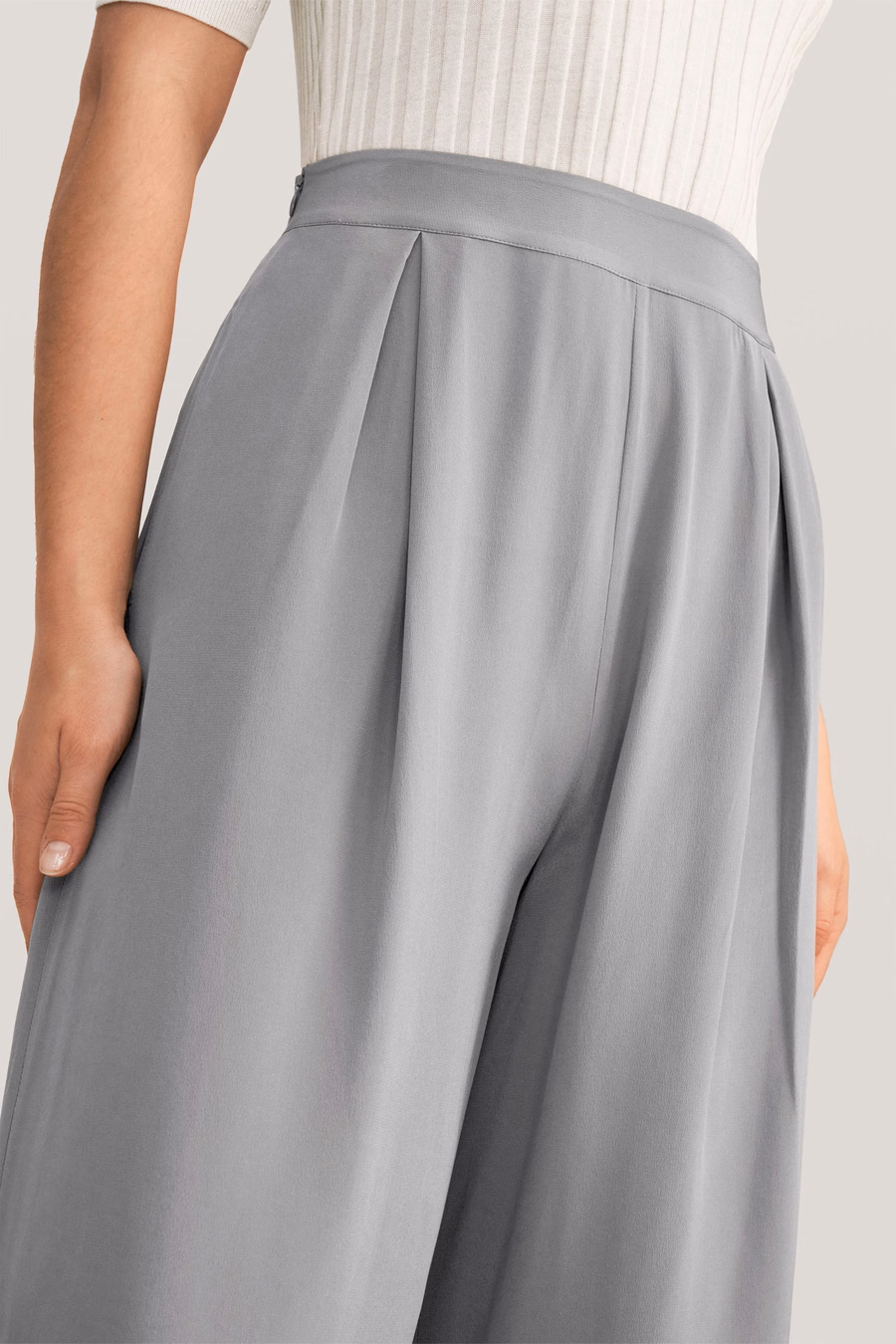 Smooth Silk Wide Leg Cropped Pants