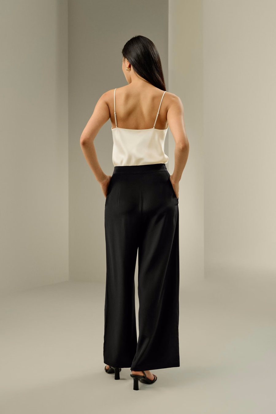 Smooth Silk Wide Leg Cropped Pants