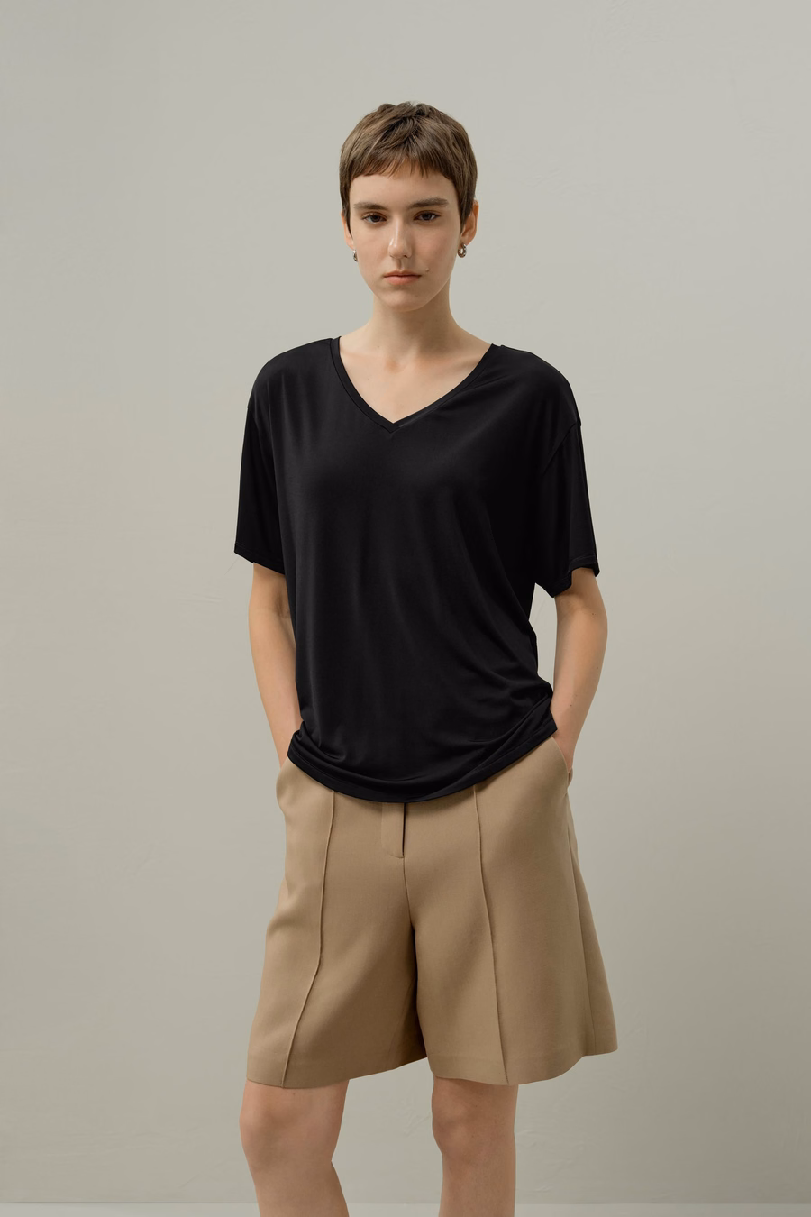 Silk Breeze Jersey Basic V-neck T-shirt
