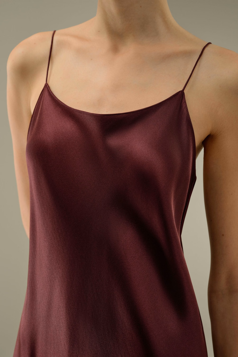 U-Hals Minimalistische Slip Jurk