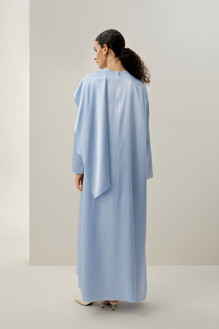 zijde charmeuse asymmetrische maxijurk