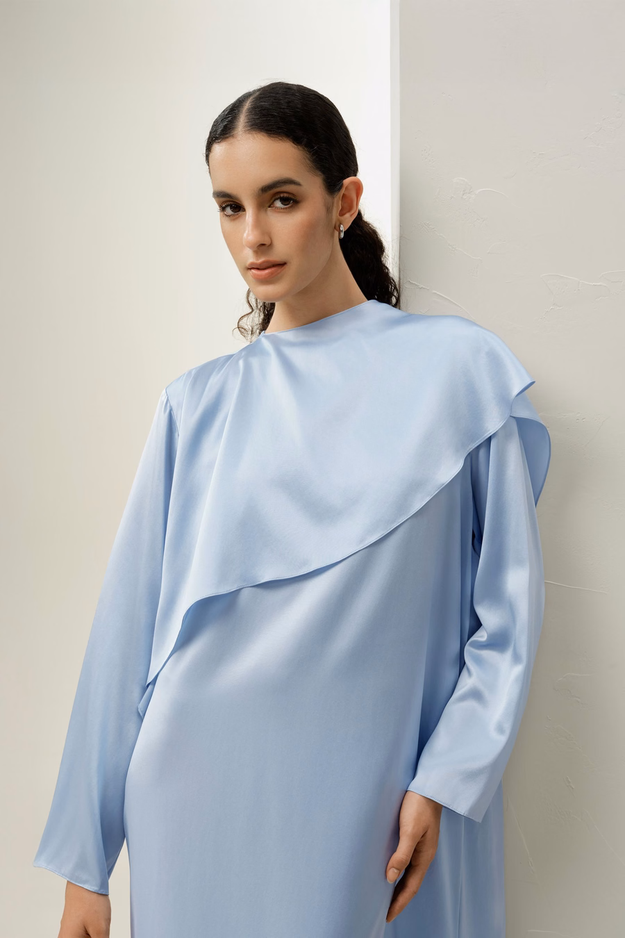 zijde charmeuse asymmetrische maxijurk