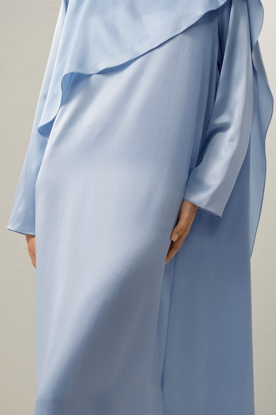 zijde charmeuse asymmetrische maxijurk