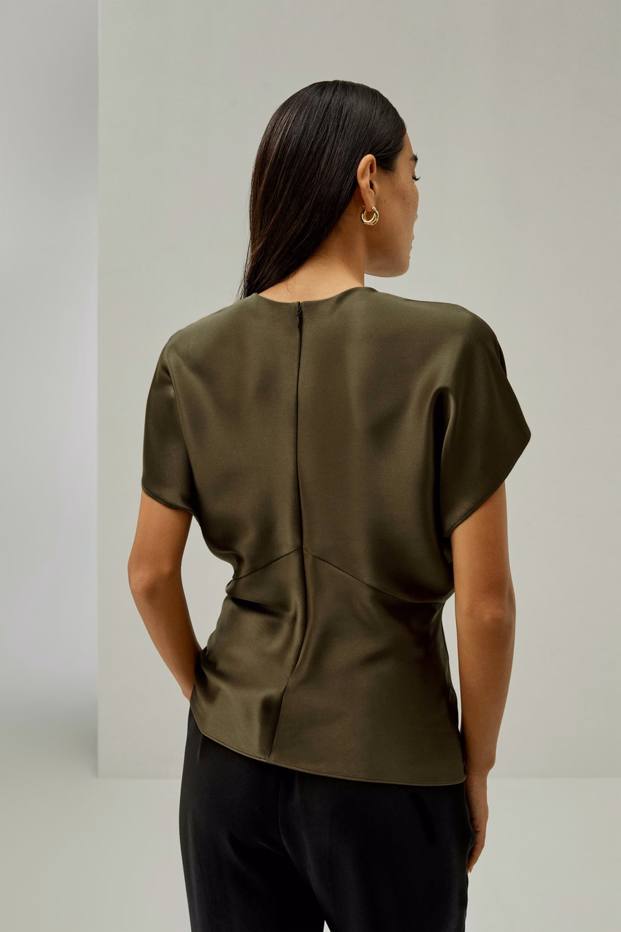 Korte Batwing Mouw Zijde Contour Top