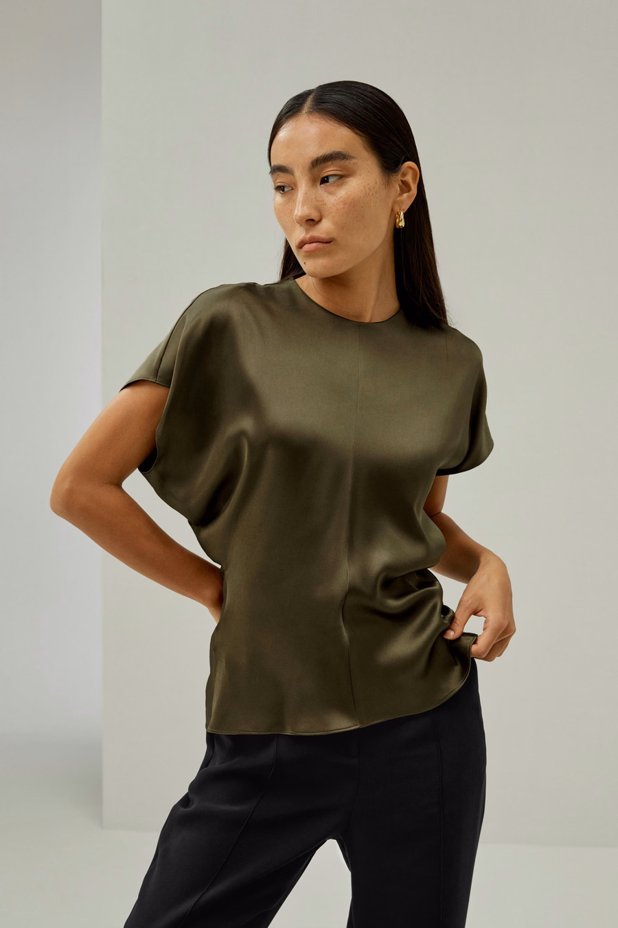 Korte Batwing Mouw Zijde Contour Top