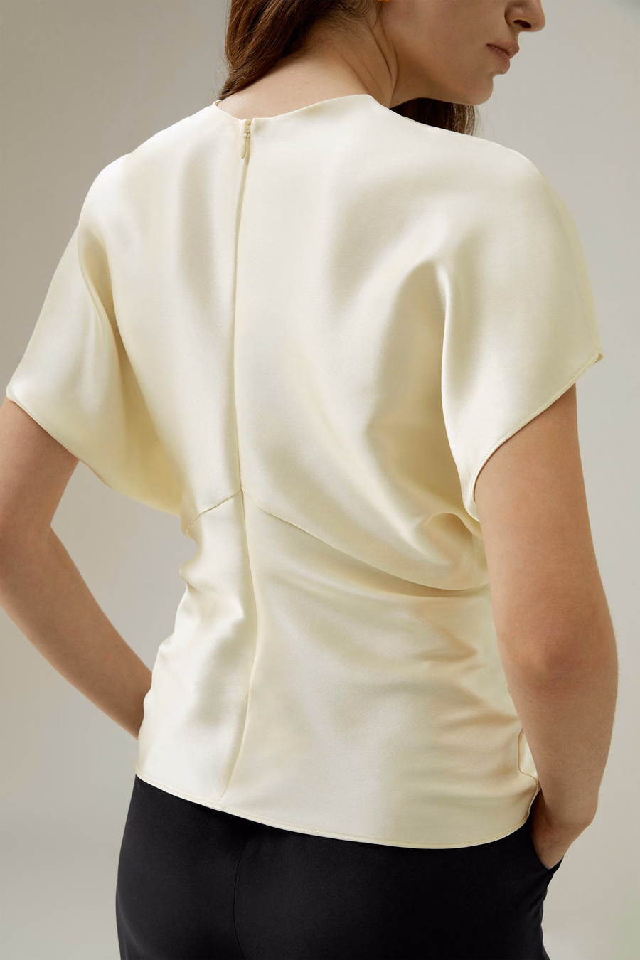 Korte Batwing Mouw Zijde Contour Top