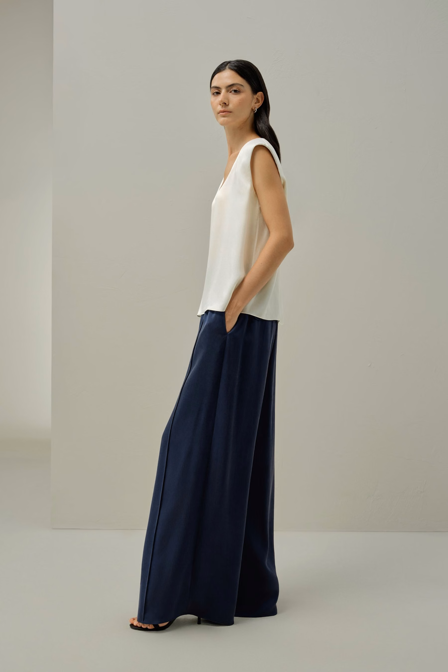 Silk Suede Mouwloze V-hals Top