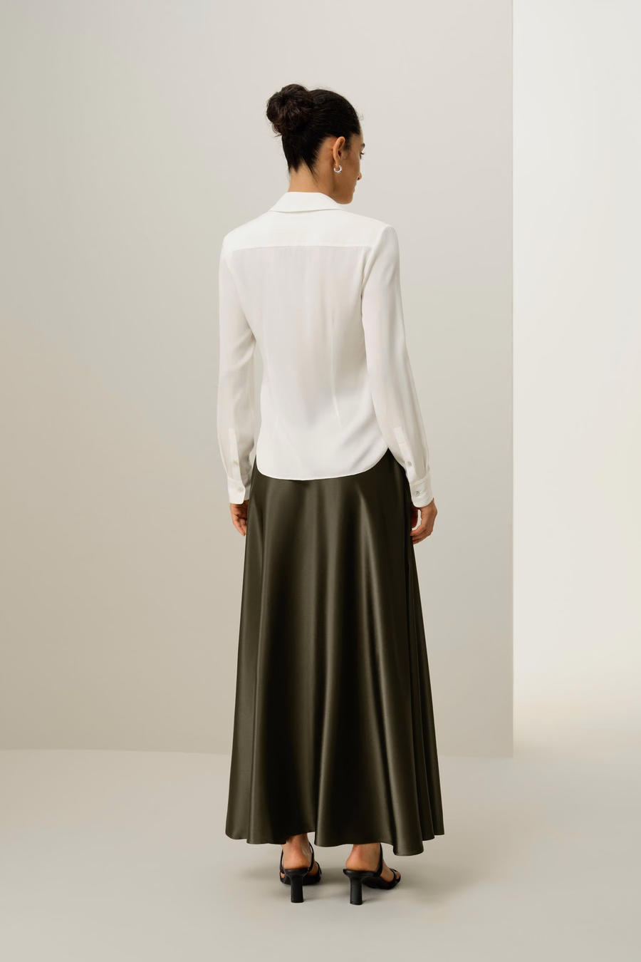 Elegante Silhouet Zijde Shirt