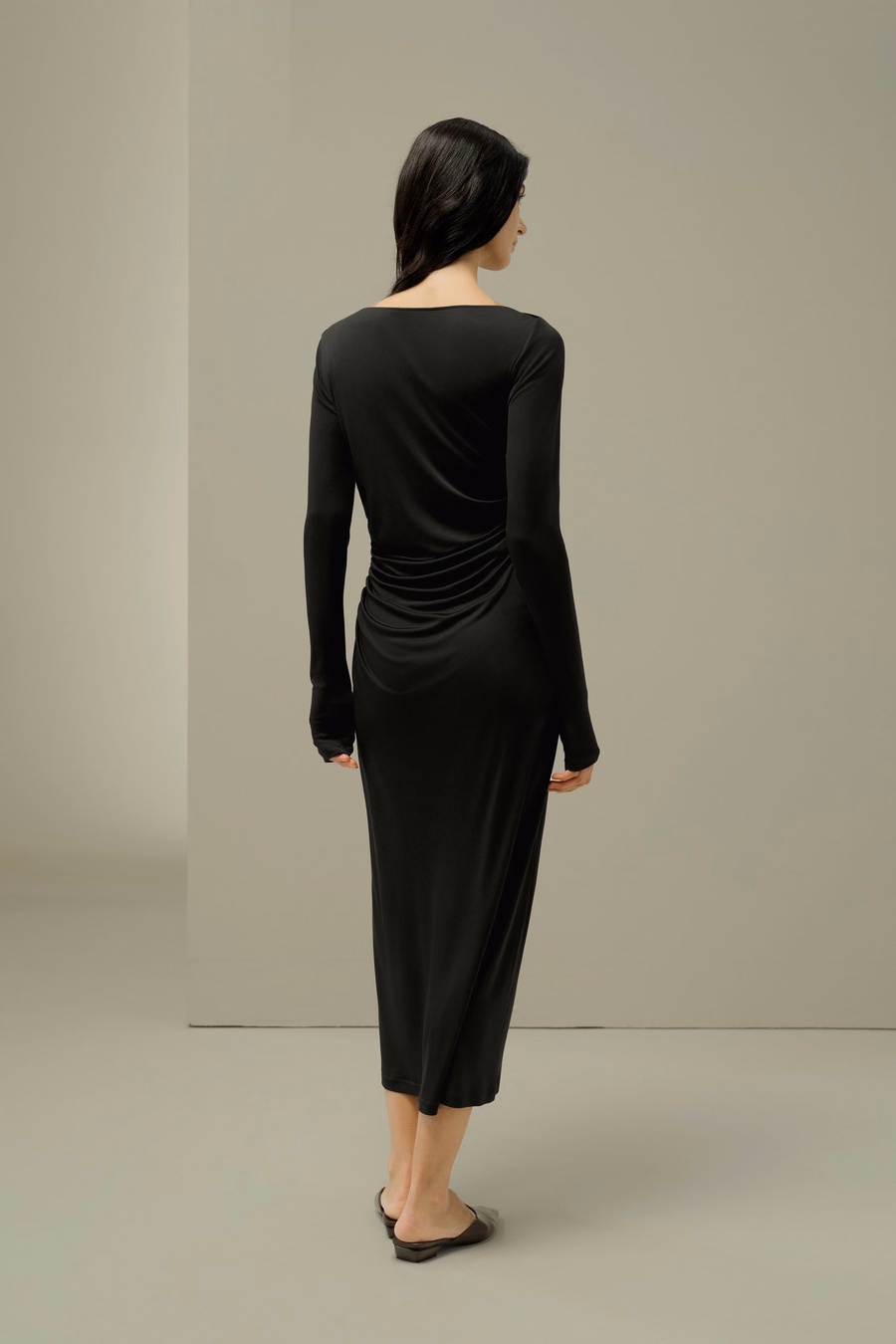 Elegante Zijden Jersey Geplooide Midi Jurk