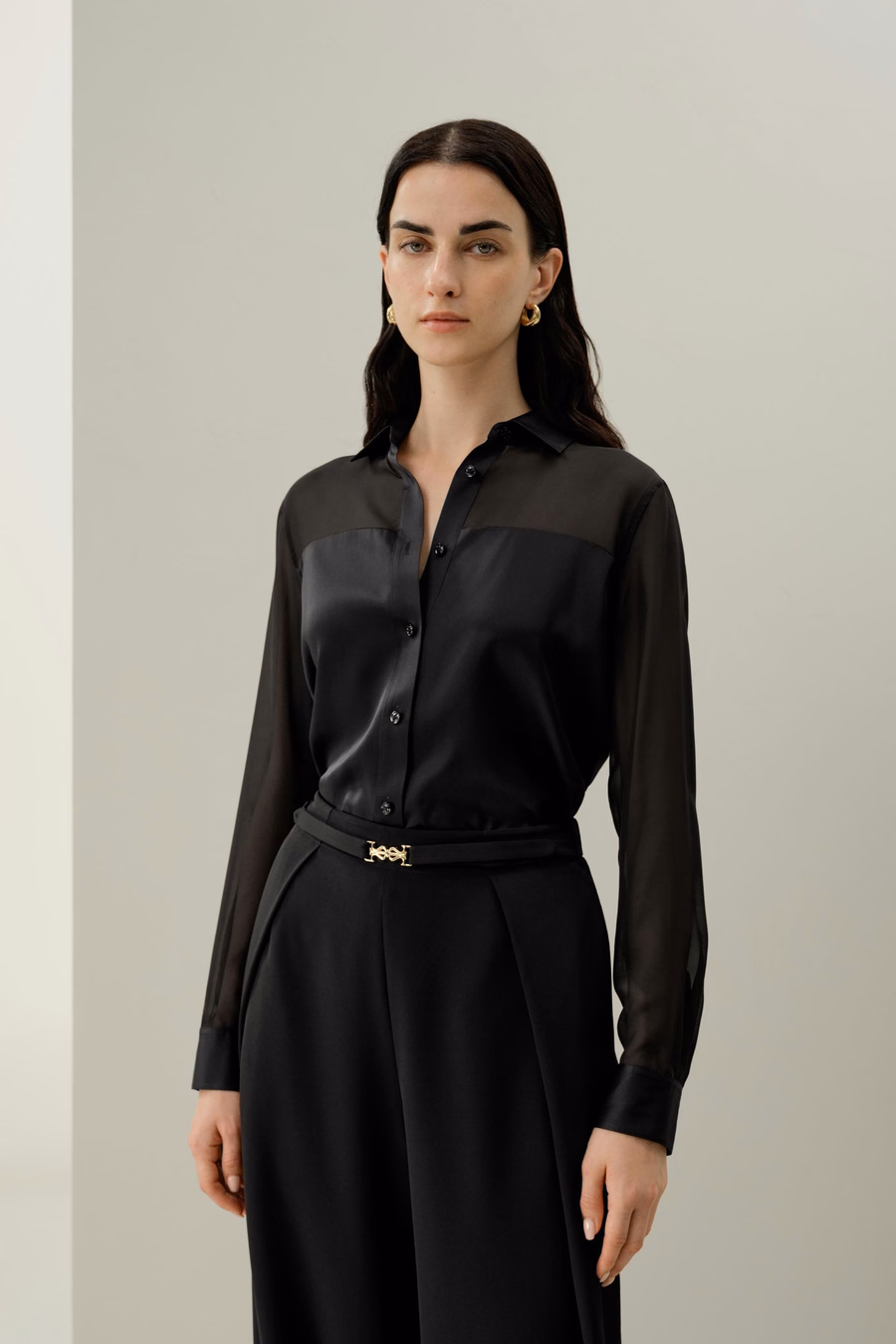 Knop-down zijde organza blouse