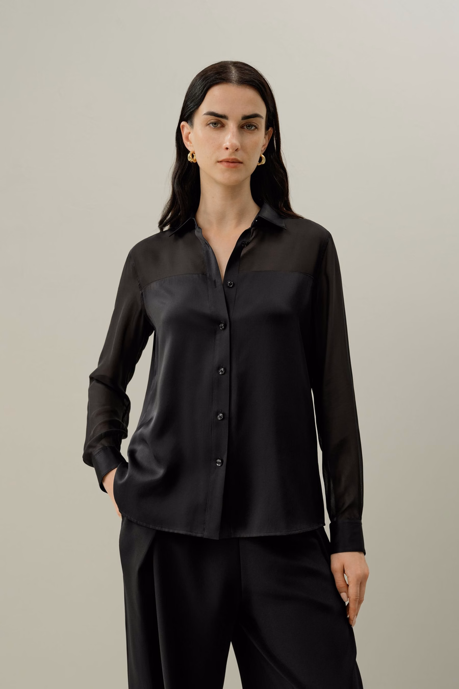 Knop-down zijde organza blouse