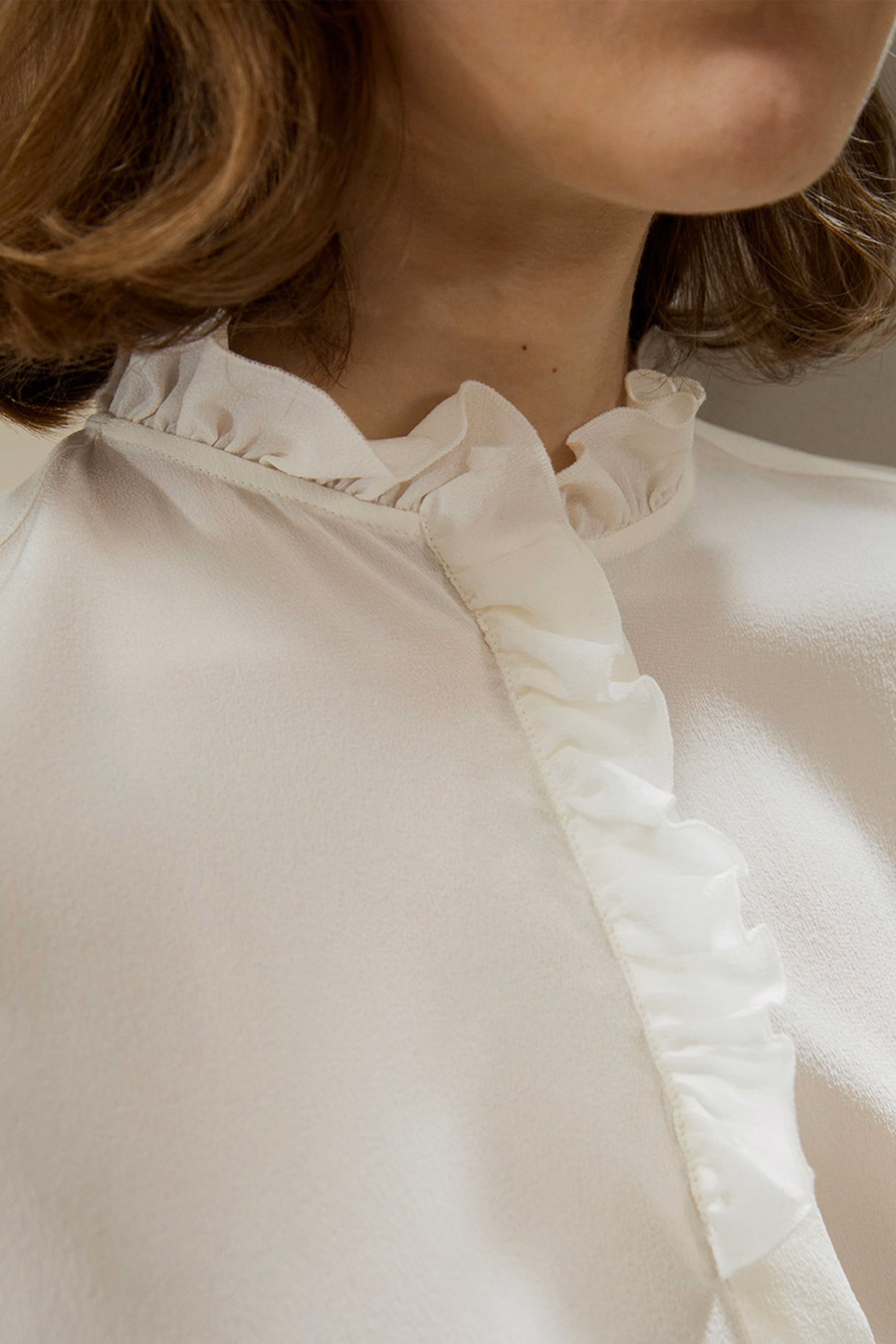Crêpe de Chine Blouse met Ruffle Edge