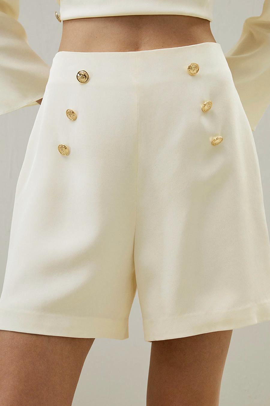 Hoge Taille Shorts Met Knopaccenten