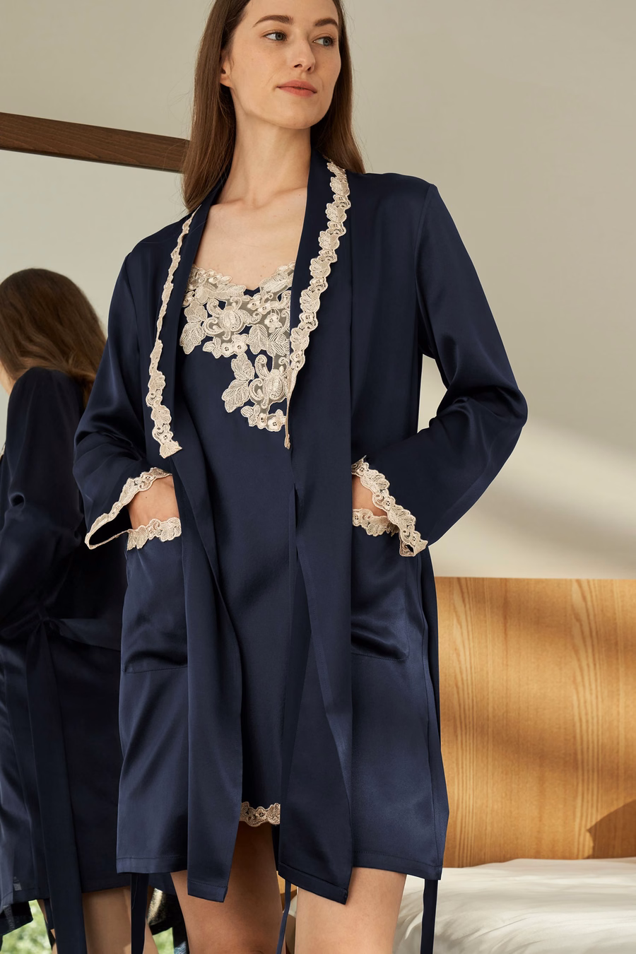 Satijn Nachthemd & Kimono Set met Delicate Kant