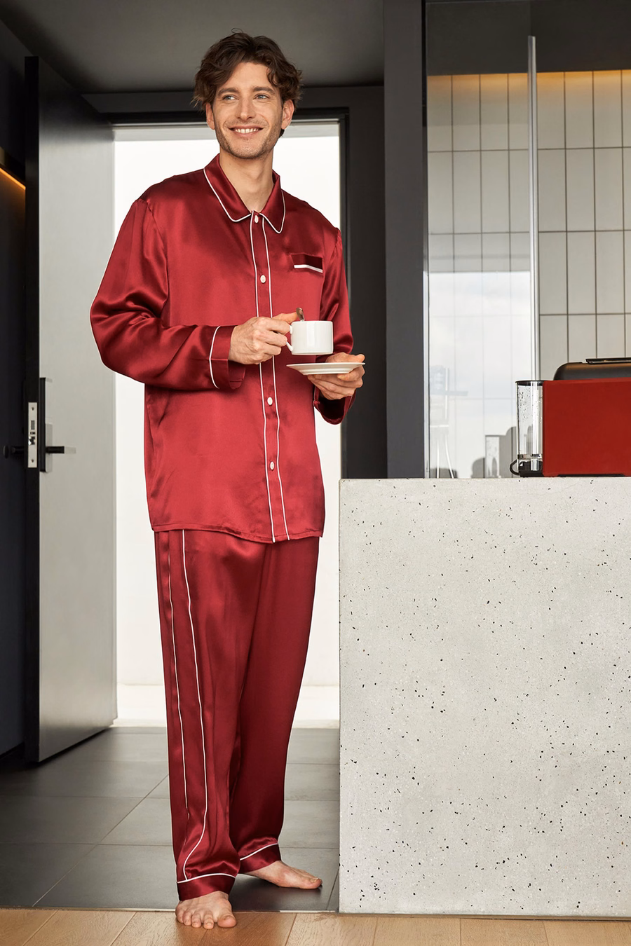 Unieke Zijde Pyjama Set met Dubbele Rij Afwerking