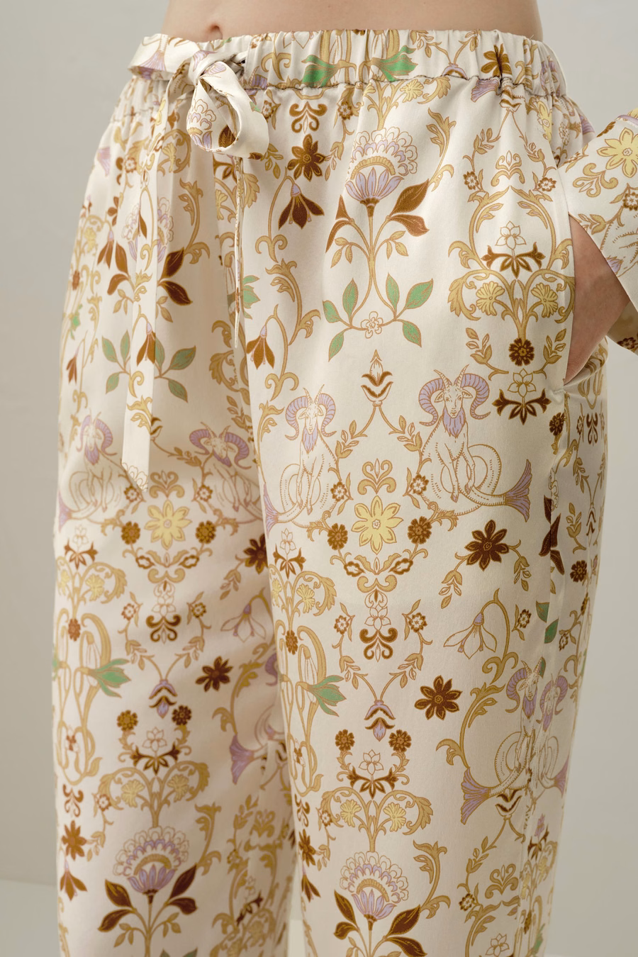 Capricorni Zodiac Classic Zijden Pyjama Set