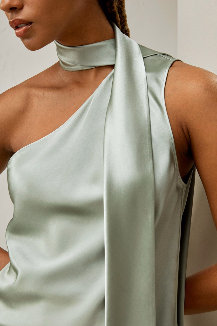 One-shoulder Top Met Troef Sjaal