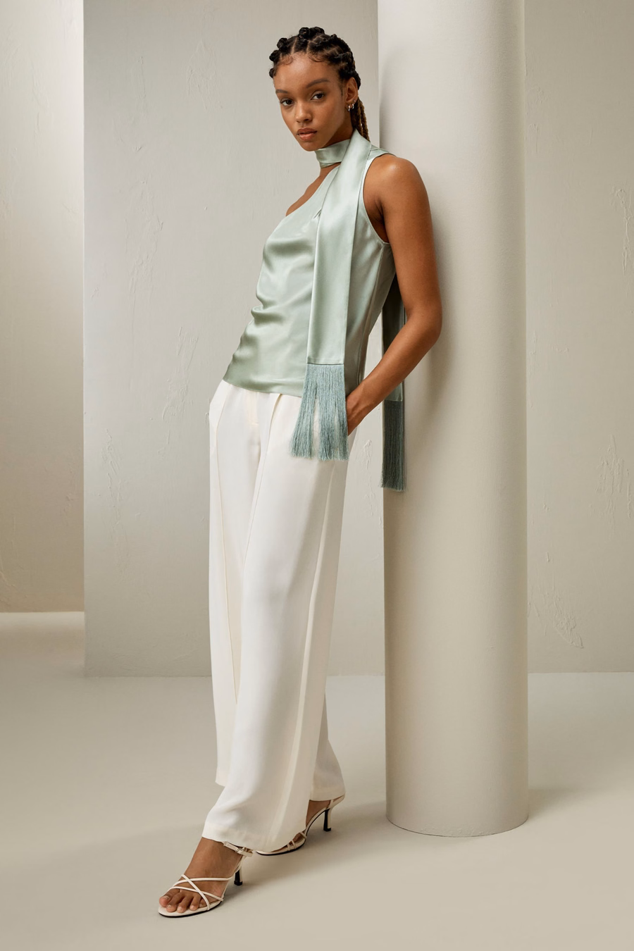 One-shoulder Top Met Troef Sjaal