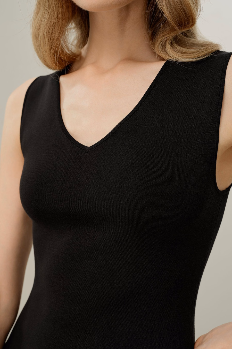 Soleil Zijde-Viscose Tricot V-hals Jurk