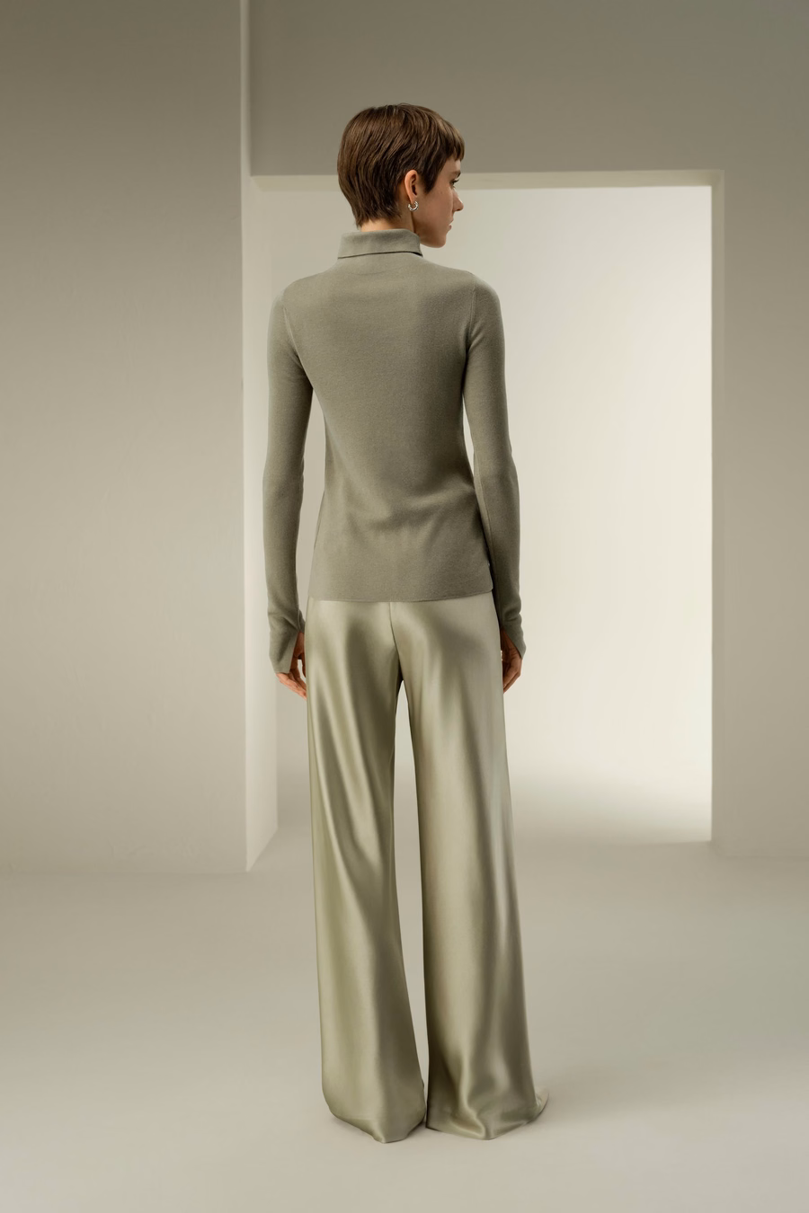 Slim Fit Silk Cashmere Sweater