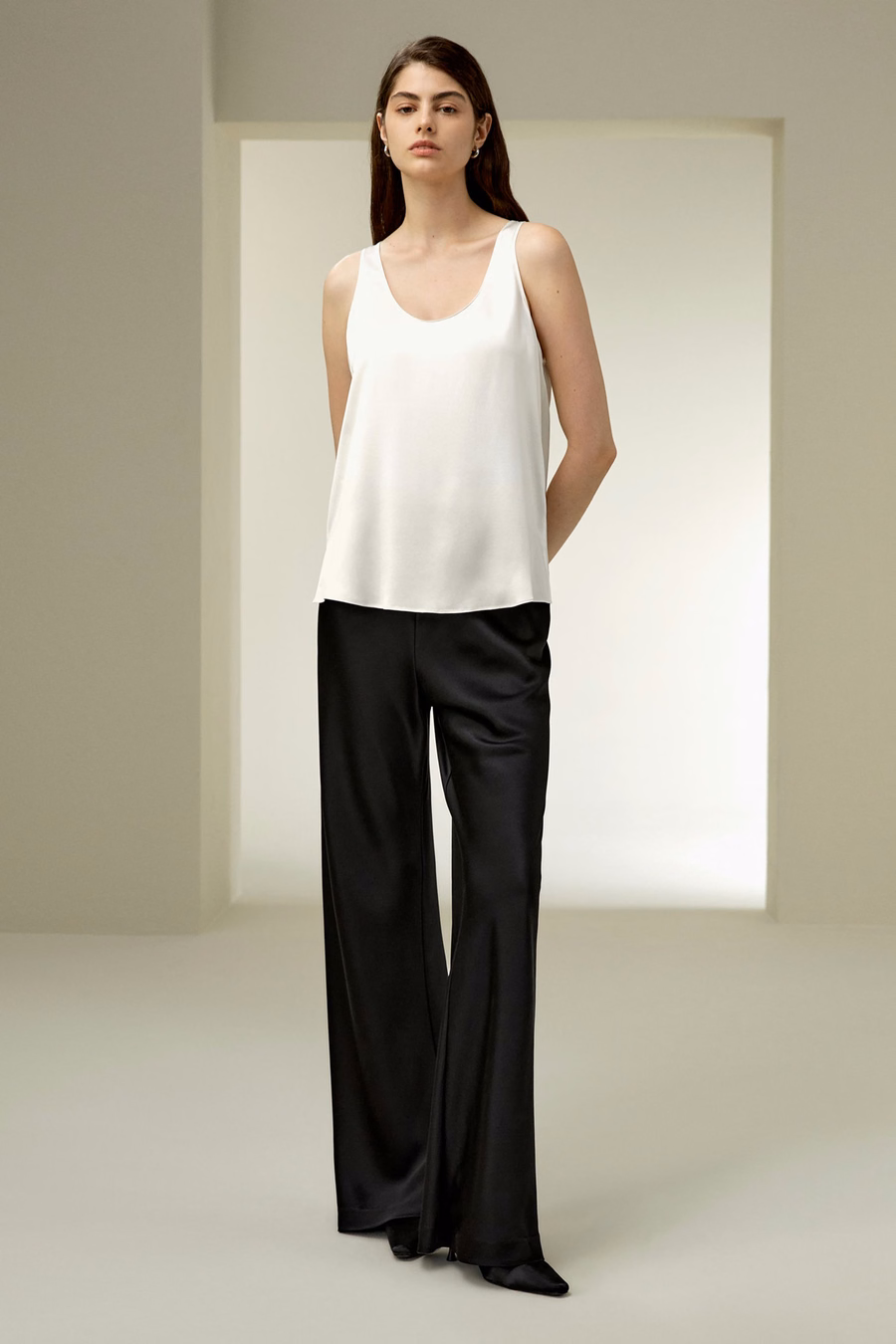 Relaxed Silk U-neck Tank