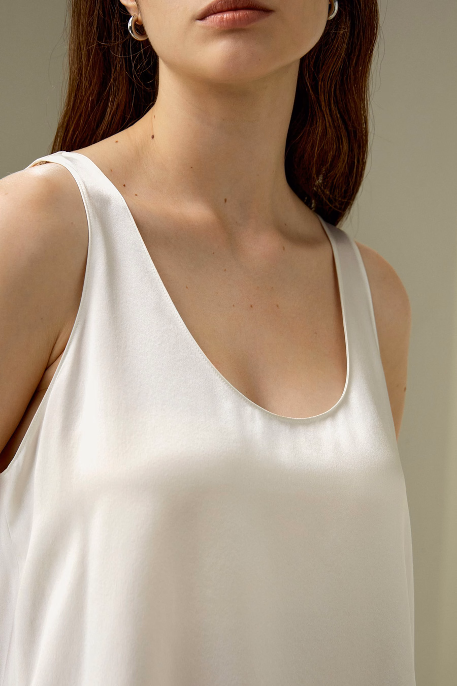 Relaxed Silk U-neck Tank