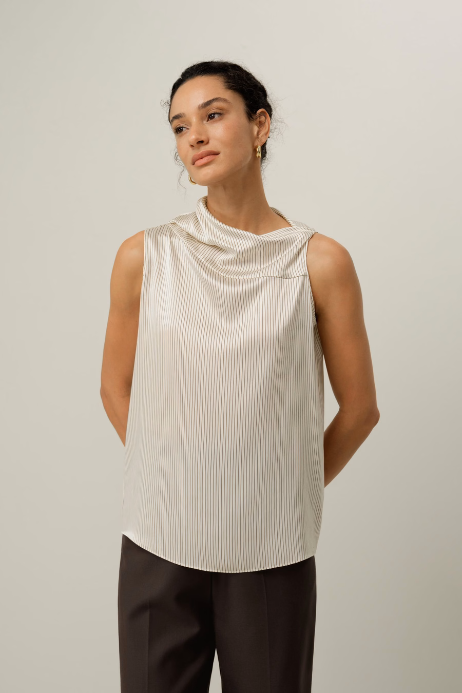 Asymmetrische Zijden Charmeuse Mouwloze Top